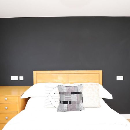 Luxurious Double Bedroom, Ensuite With Free Wifi. Oxford Phòng bức ảnh